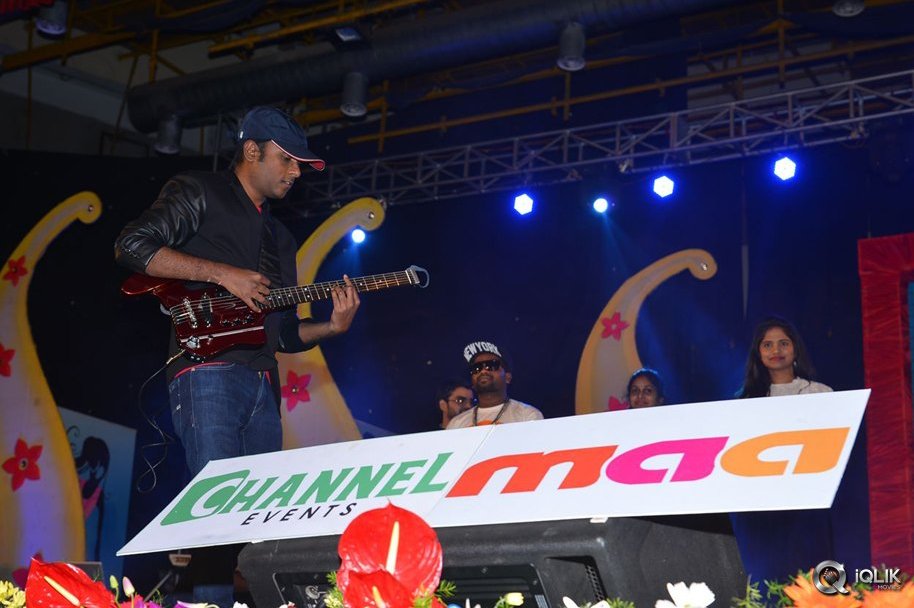 Akhil-Movie-Platinum-Disc-Function